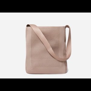 Everlane everyday tote. Made from 100% recyclable material. Brand new.